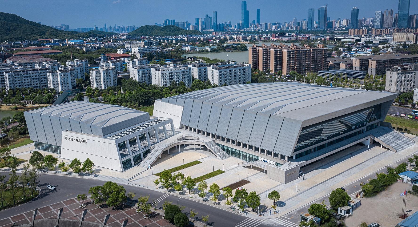公司承建的中南大學新校區體育館（游泳館）建設工程榮獲兩項（土建、安裝）中國建設工程魯班獎